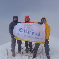 Команда «Кристанваля» покорила Казбек